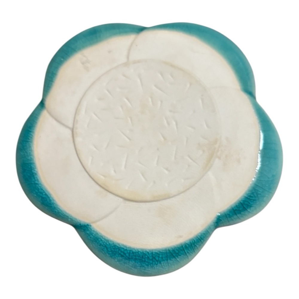 Elegant Blue Flower-Shaped Mini Ceramic Plate - Picture 2 of 5
